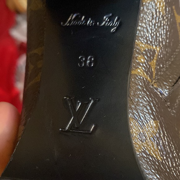 Cute high end booties perfect to wear on a gloomy day ! - Picture 4 of 5